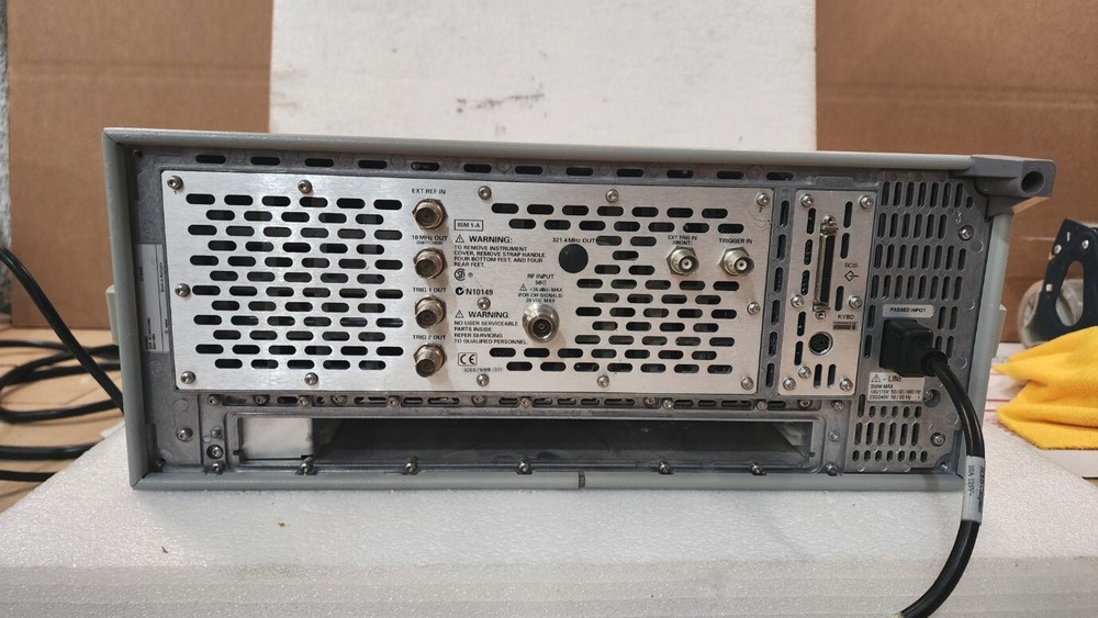 HP/Agilent E4406A Signal Analyzer READ!