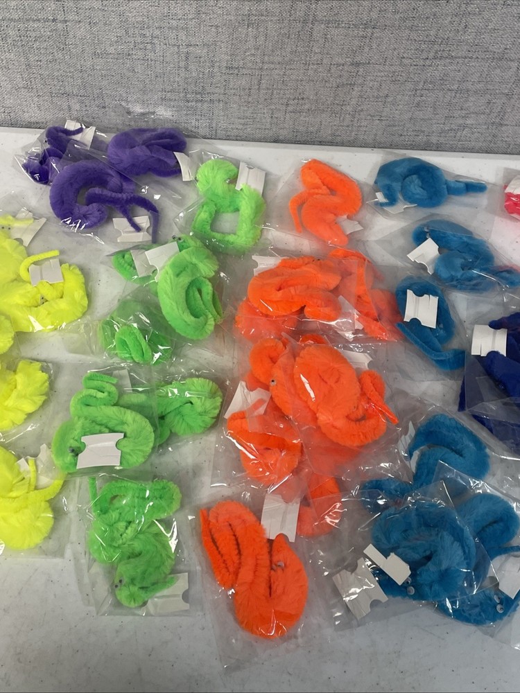 SUPER MAGIC WORMS USA LOT ASSORTED COLORS NEW