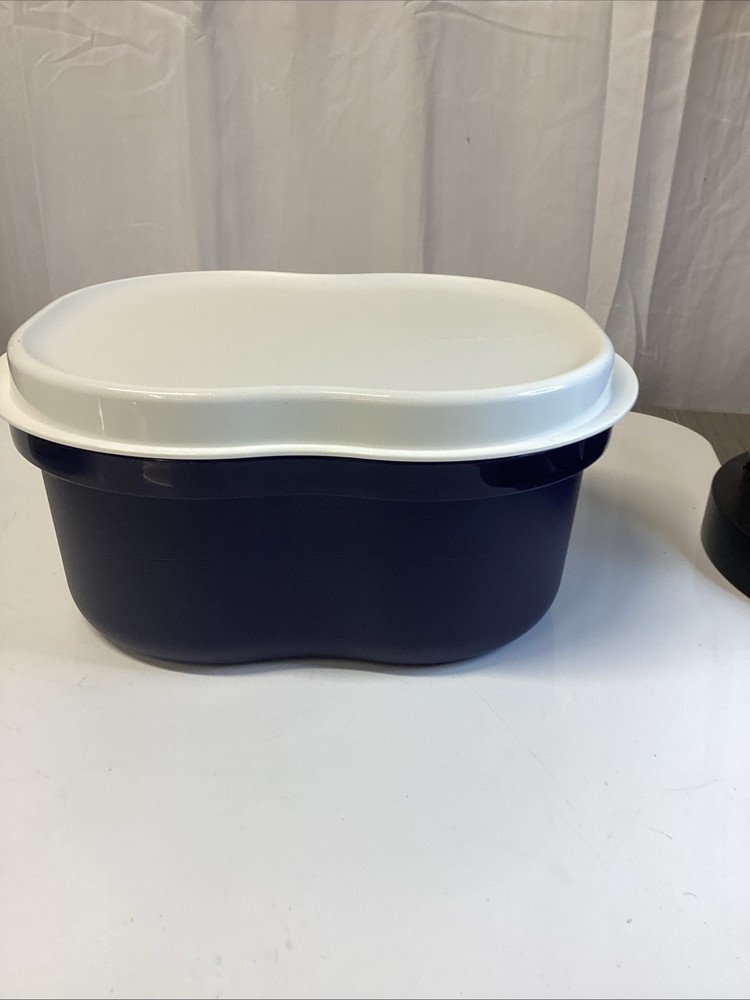 Tupperware Legacy Server Roaster #3866A Lid #3867A Navy White New