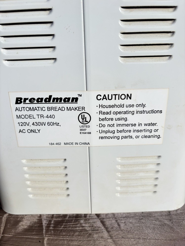 Breadman TR-440 Automatic Bread Maker 1.5 lb Loaf Tested w/ Pan Paddle