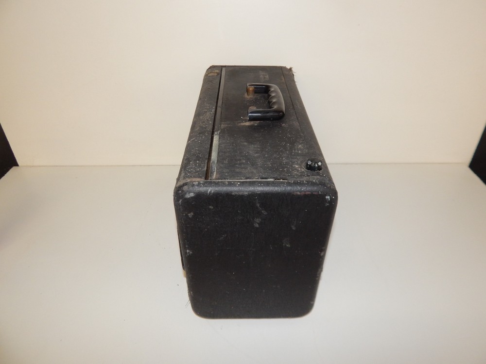 ZENITH TRANS-OCEANIC SHORTWAVE RADIO (SBH89)