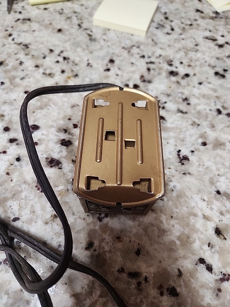 ELDON Power PACK / TRANSFORMER # 3400 INPUT 115V / OUTPUT 3V