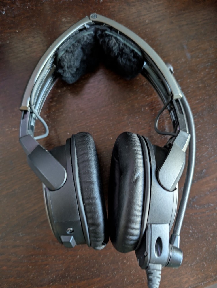 Bose A20 Aviation Headset (LEMO/Bluetooth) (Used)