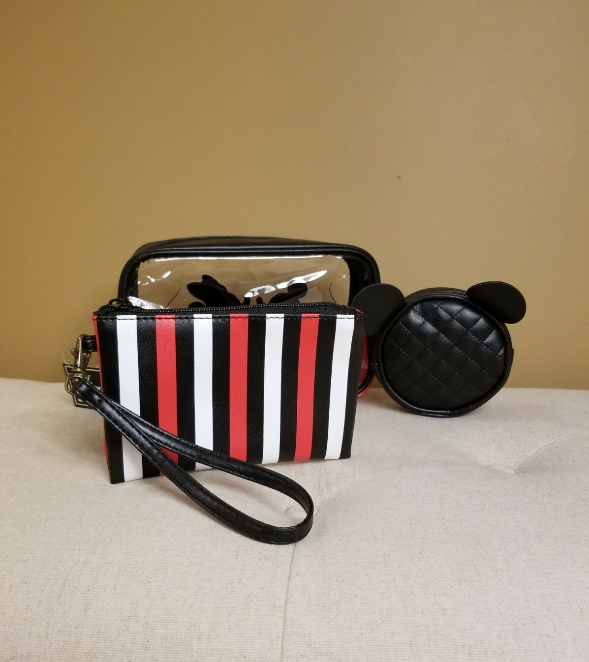 Disney Mickey Minnie Mouse Silhouette Kissing Cosmetic Makeup Bag Set NEW