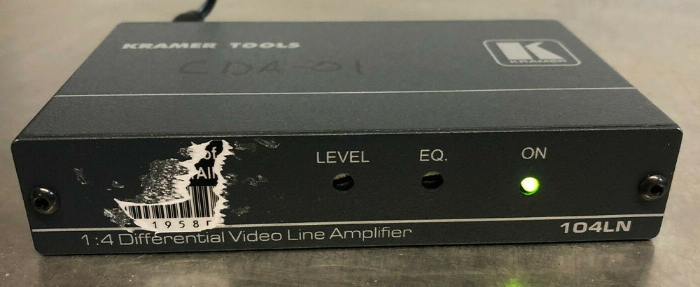 KRAMER 104LN - 1x4 Composite Video Line Amp w/ Differential Input