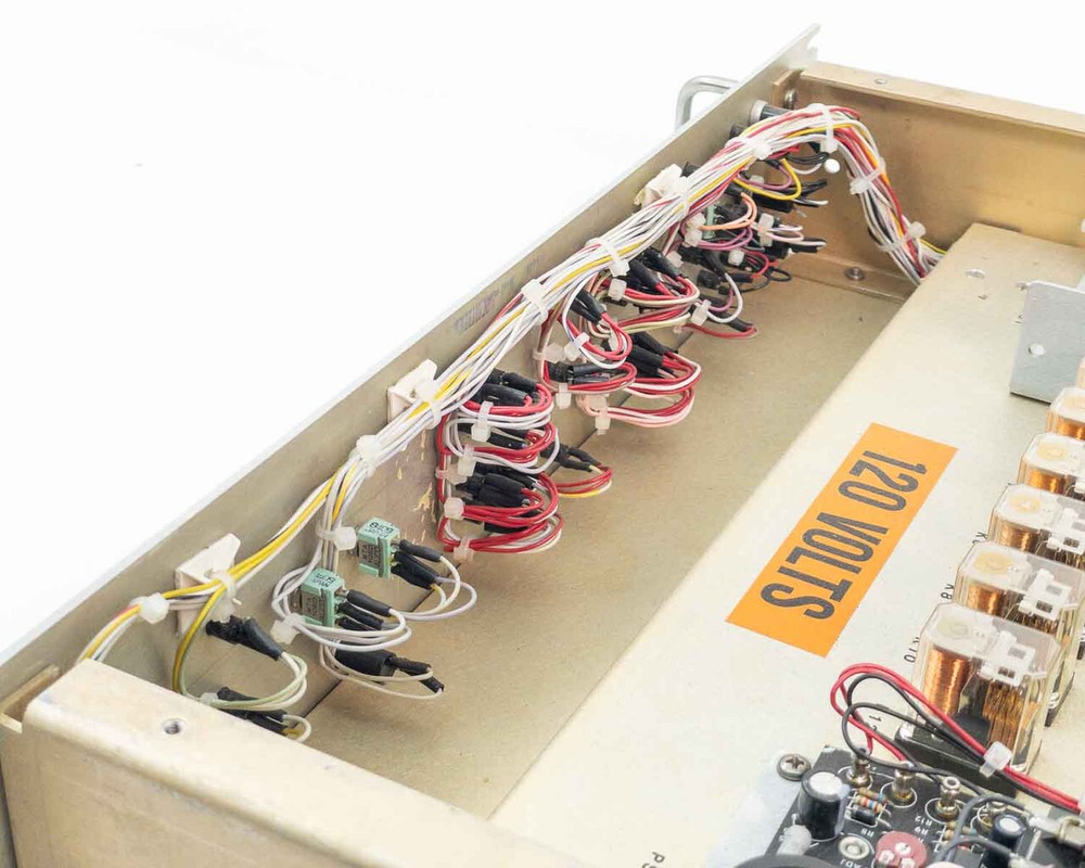 Specialty Microwave 573874-1 LNA Control Panel SATCOM Rack Mount Eaton