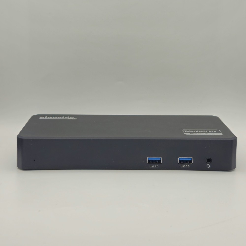 Plugable USB C Triple Display Docking Station with Laptop Charging, Thunderbolt