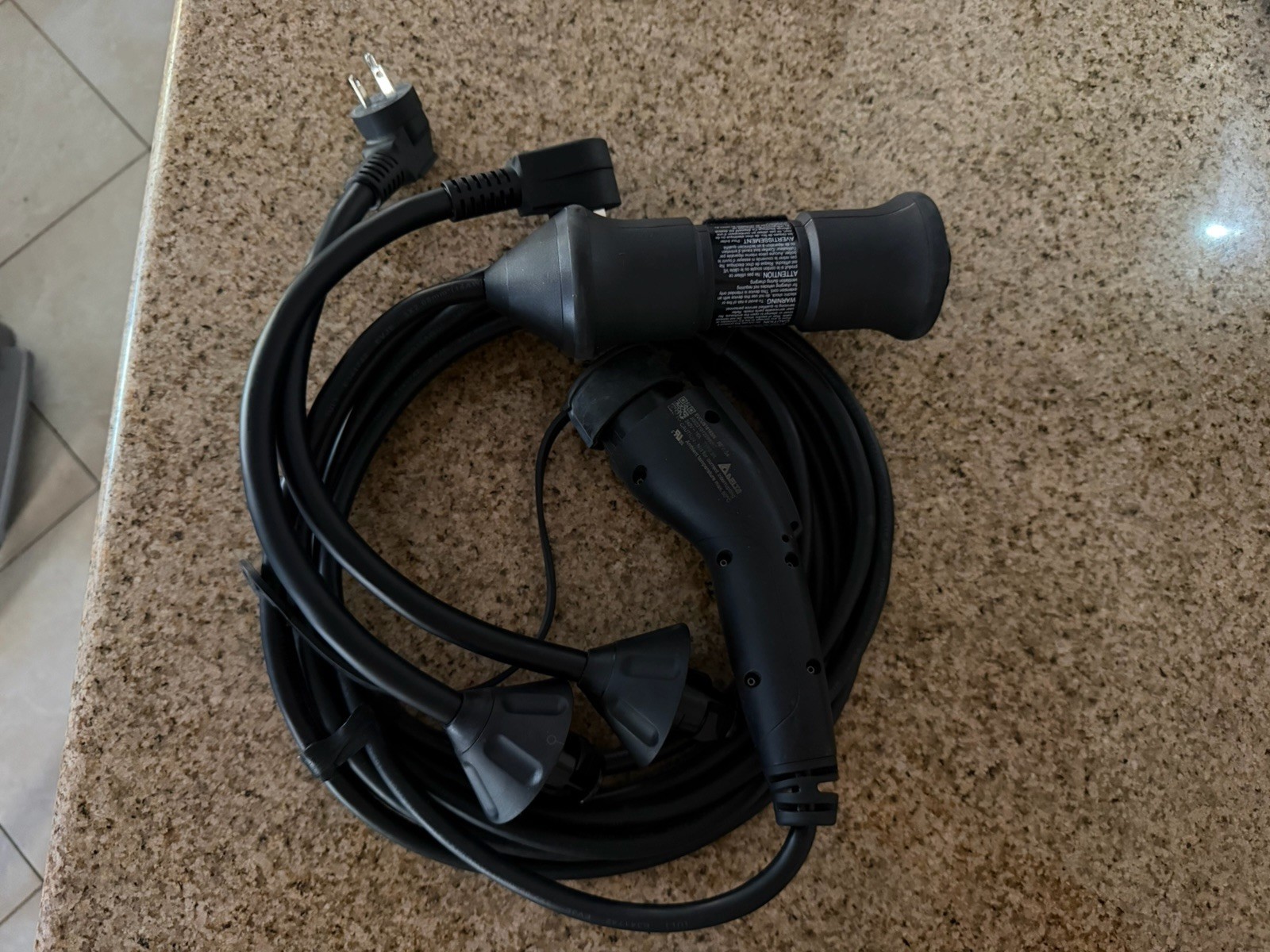 Volvo EV Charger S60 S90 XC60 XC90 XC40 Dual Voltage OEM Charging Cord 120-240V