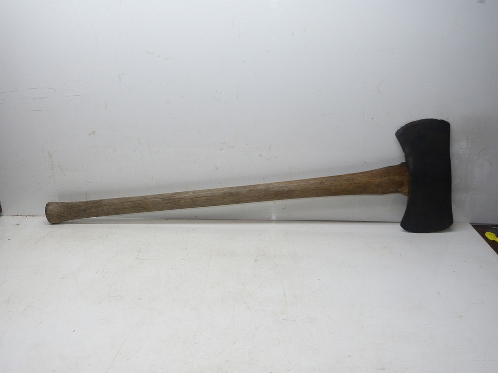 Vintage 4 Pound Plumb Michigan Pattern Double Bit Axe INV16831