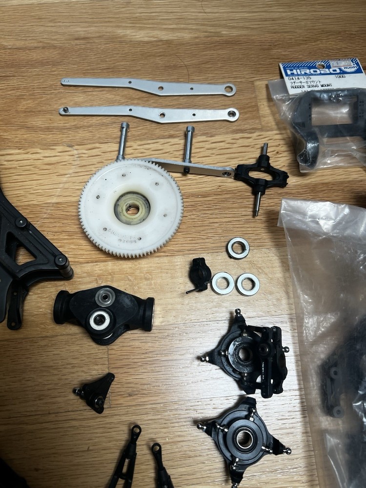HIROBO FREYA 90 RC NITRO Helicopters Part