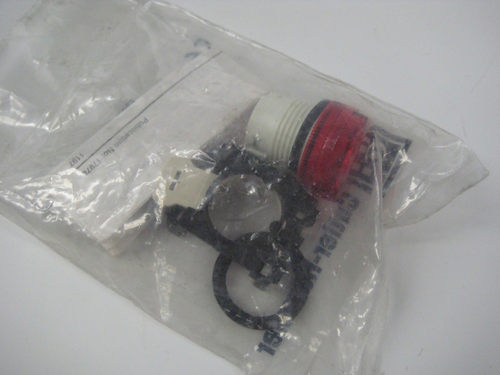 CUTLER HAMMER E22H2 SER.A1 ILLUMINATED INDICATOR LAMP RED NSMP