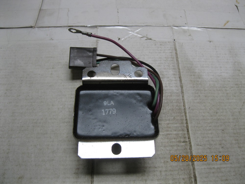 Standard VR411 Voltage Regulator