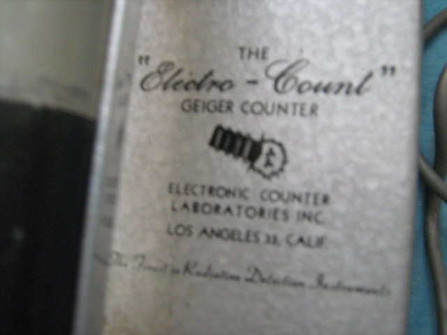 VINTAGE COLD WAR RADIATION ELECTRO-COUNT GEIGER COUNTER