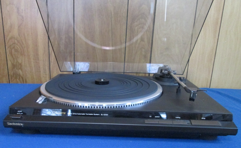 Technics SL-QD22 Quartz Direct Drive Automatic Turntable