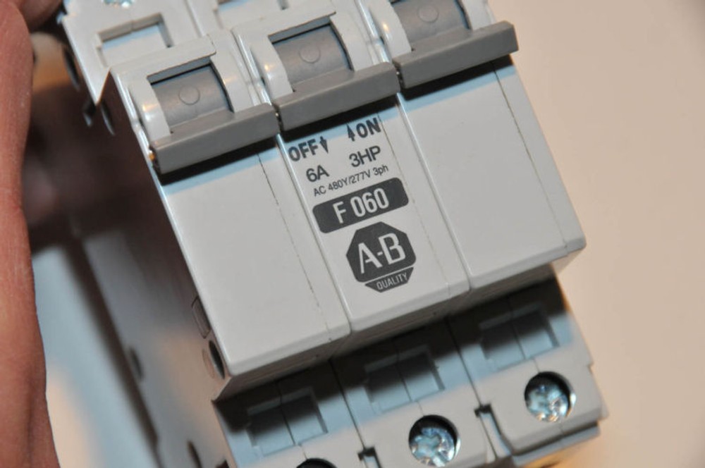 Allen Bradley 1492-CB3F060 Motor Controller $20