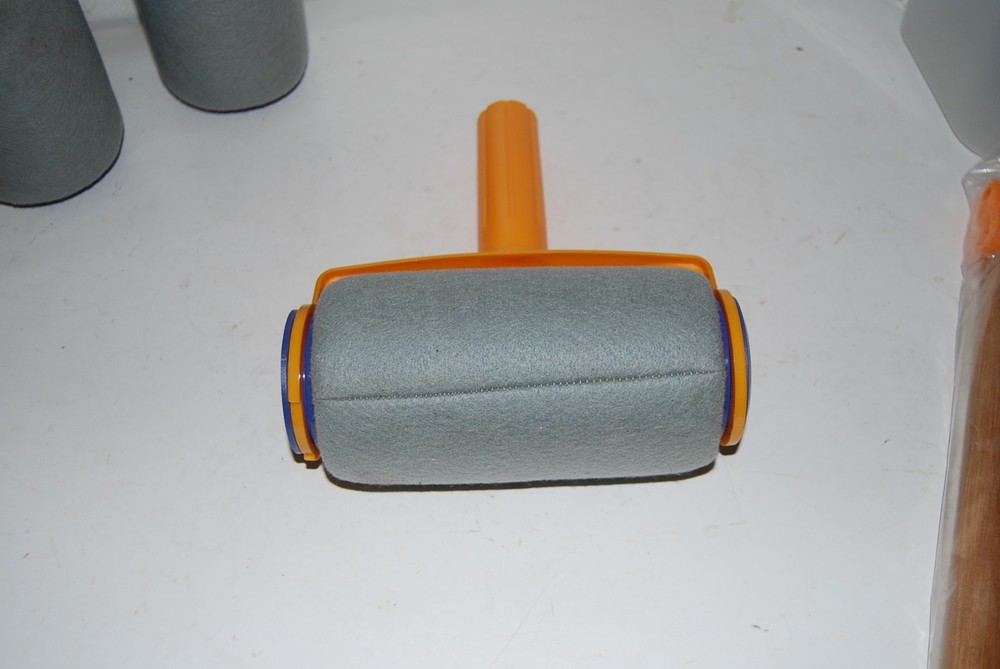 🖌️ THE PAINT RUNNER Deluxe PAINT ROLLER KIT No Mess Non-Drip 3 EXTRA ROLLERS🖌️