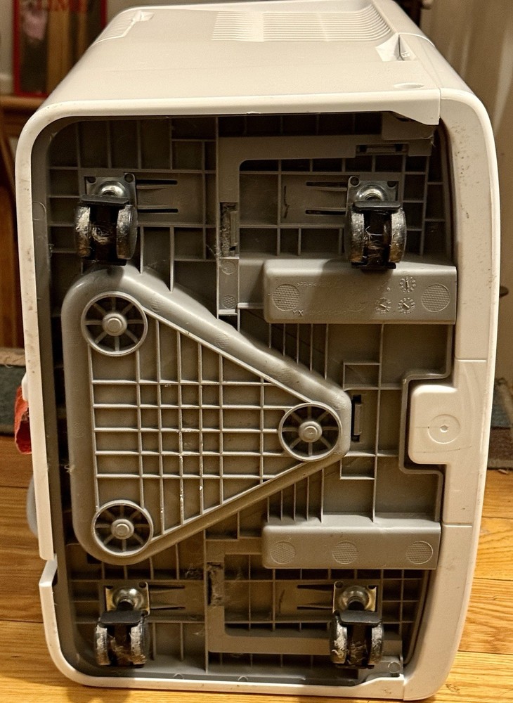 FRIGIDAIRE DEHUMIDIFIER FFAD2233W1 22-Pint Digital Timer Tested & Working