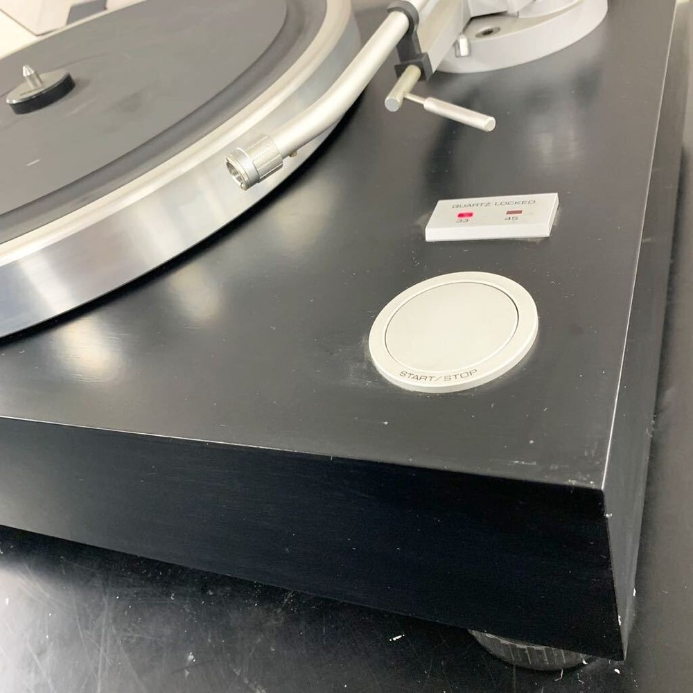 Yamaha GT-1000 Record Player Turntable Direct Drive