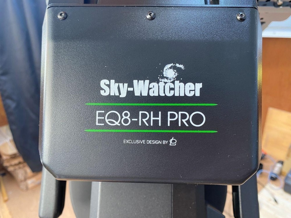 Sky-Watcher EQ8-RH Mount + Tripod Counterweights Hand Controller Tripod