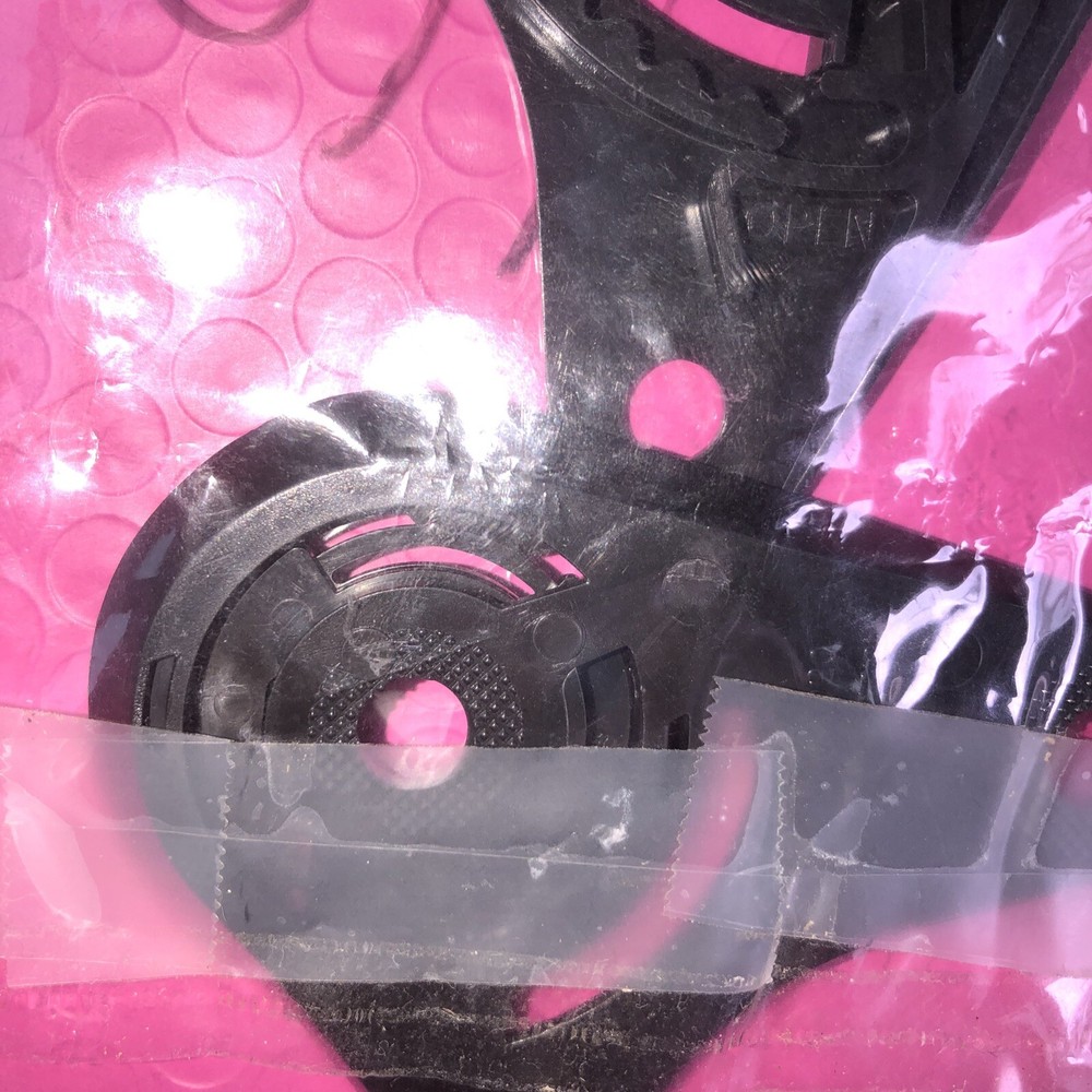 HJC AC3/CL-33 Base Plate Set 05-950 (MISSING 1 PLASTIC SCREW)
