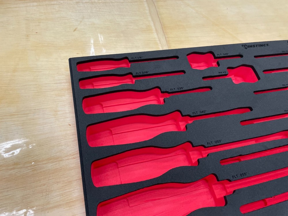 Snap-on Tools RED FOAM ORGANIZER for 16pc Soft Grip Screwdriver Set FMSGD01BR