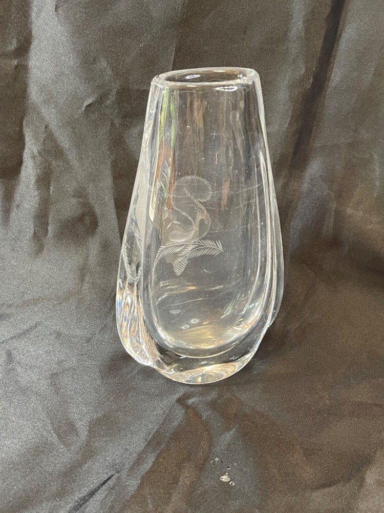 Orrefors Crystal 7" Etched Squirrel Vase - Nice! 5443