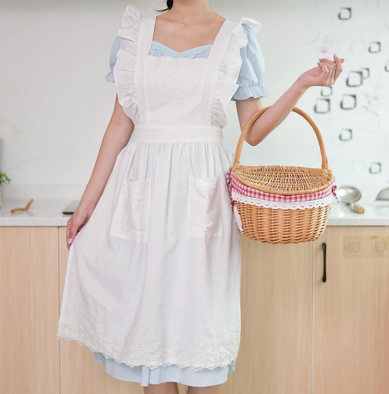 Vintage Aprons for Women with Pockets Cute Lace Ruffle Adjustable Apron for C...