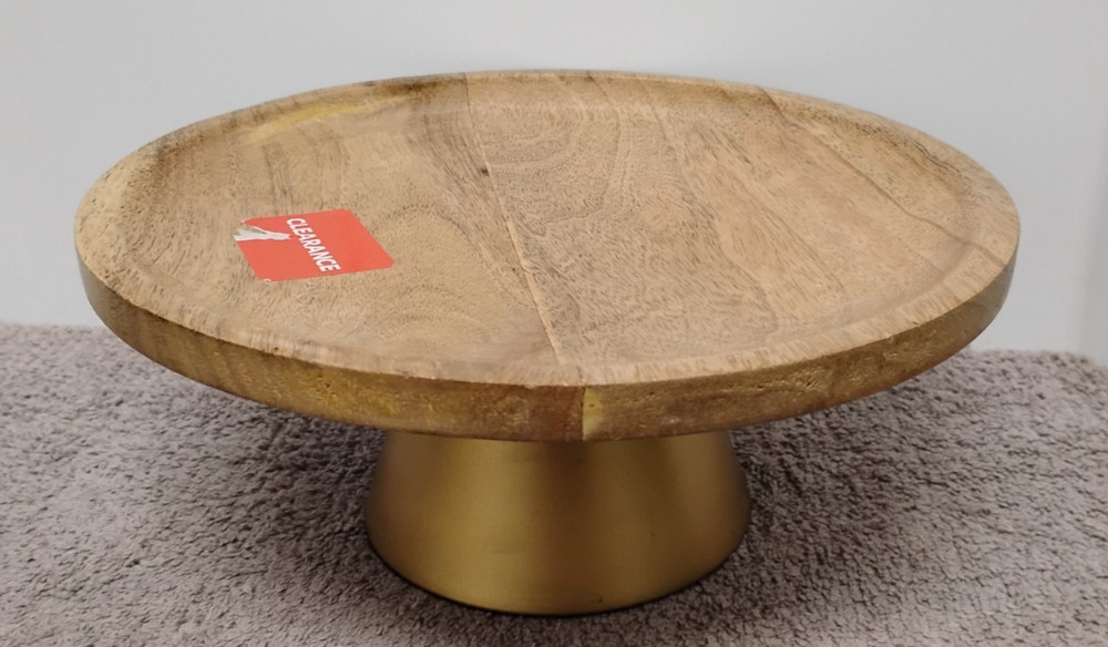Round Cake Stand 10 1/2" x 4".  (00)