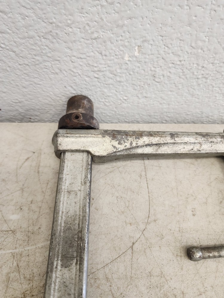 BESSEY TW28-30-14K Clamp Welding Table