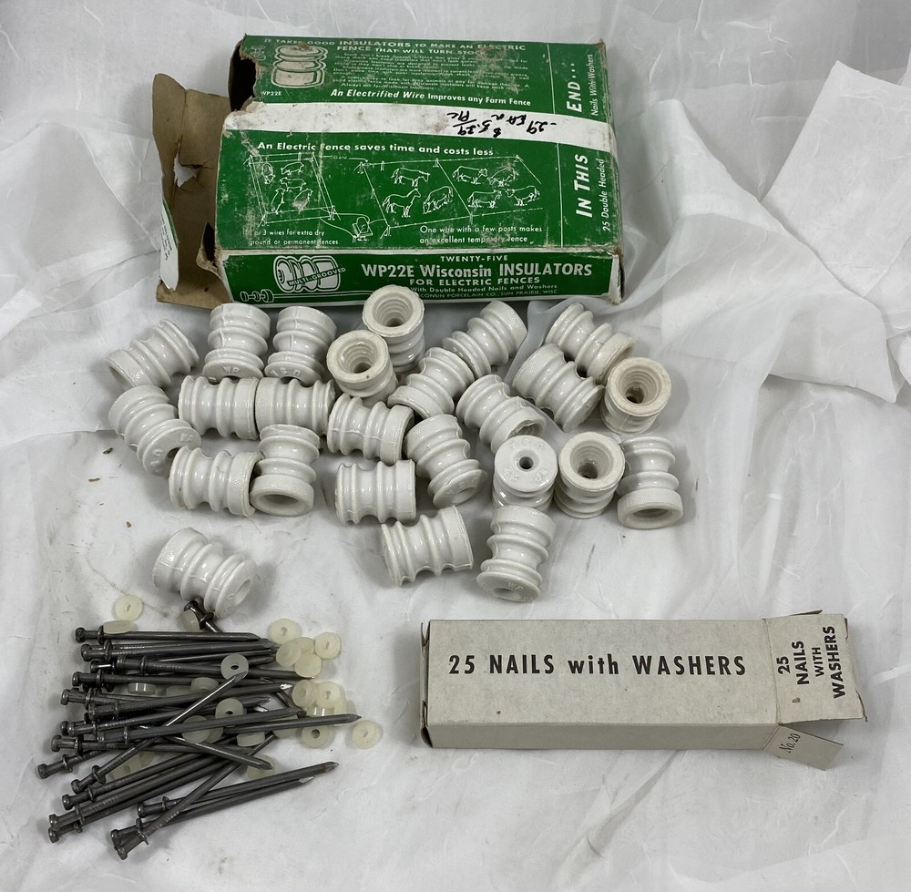 (25) WP22E WISCONSIN INSULATORS WITH NAILS AND WASHERS, NEW