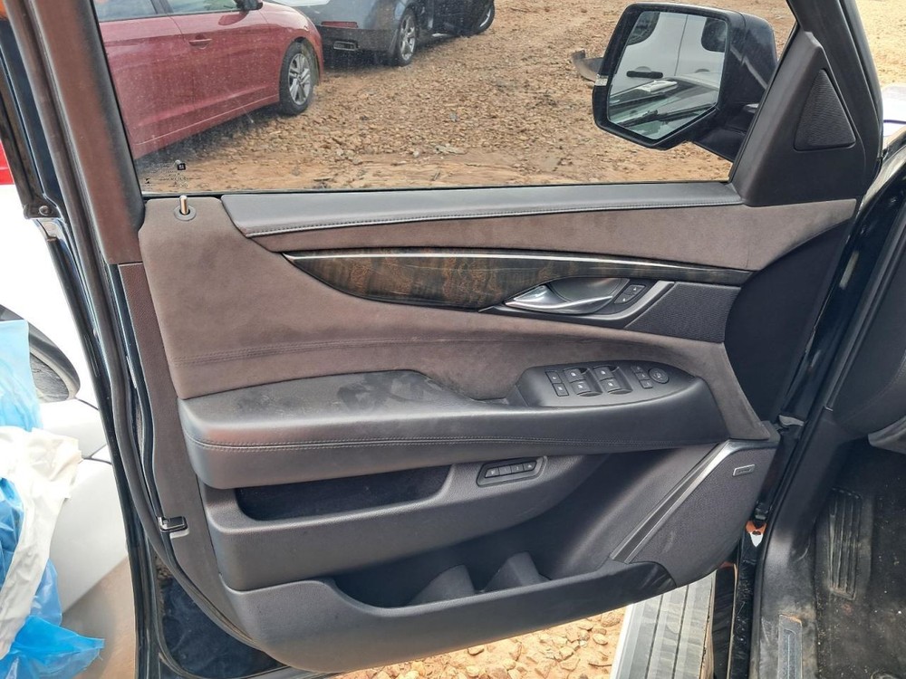 ESCALAESV 2017 Glove Box 4809120