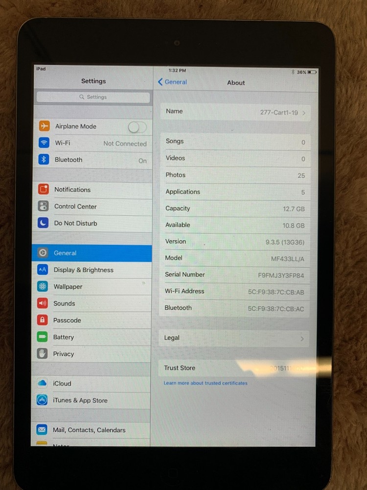 Apple iPad mini (1st Generation) Black/Silver MF433LL/A