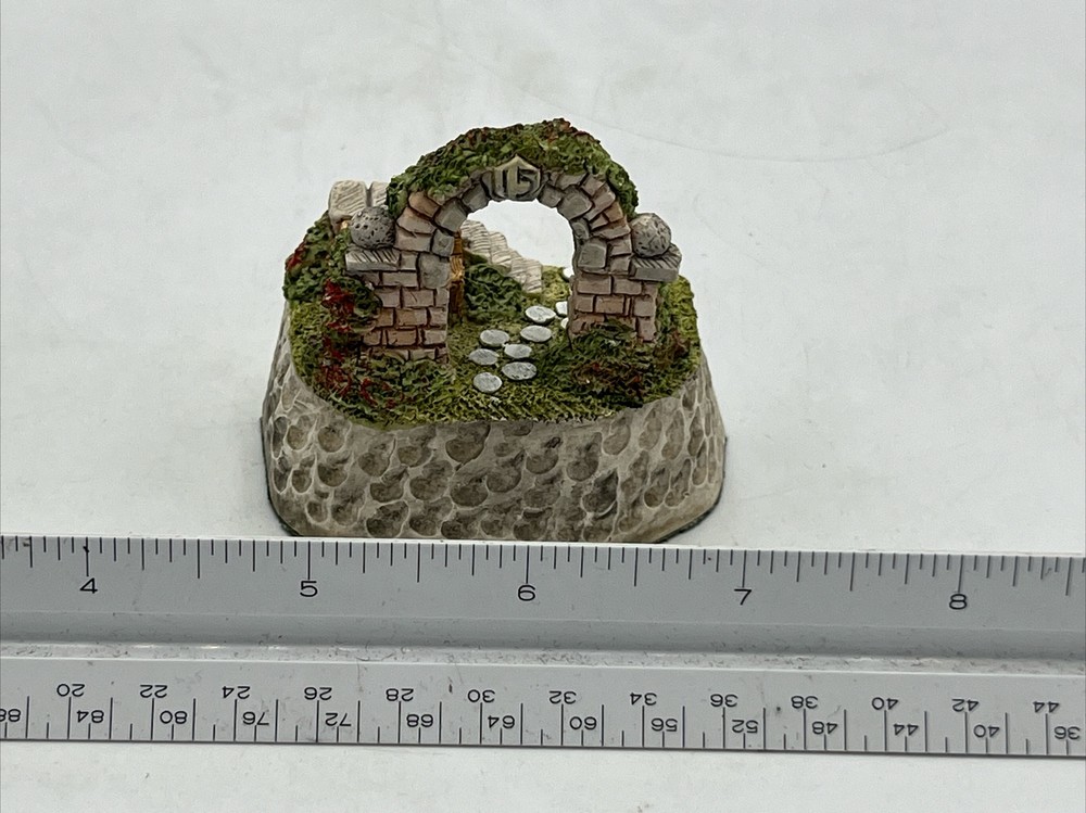 David Winter Cottage Winter Arch 1994 Studios Signed by David Winter