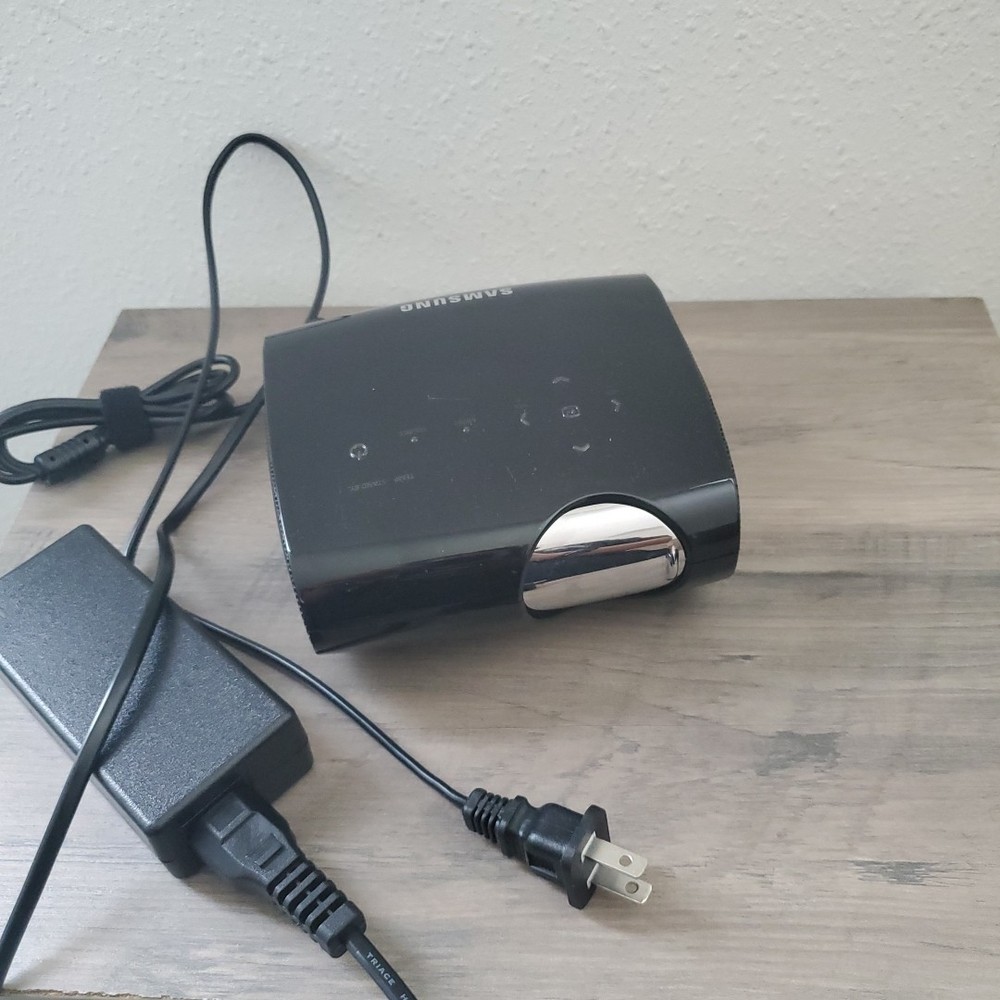 Projector Samsung SP-P400B With Plug No Remote