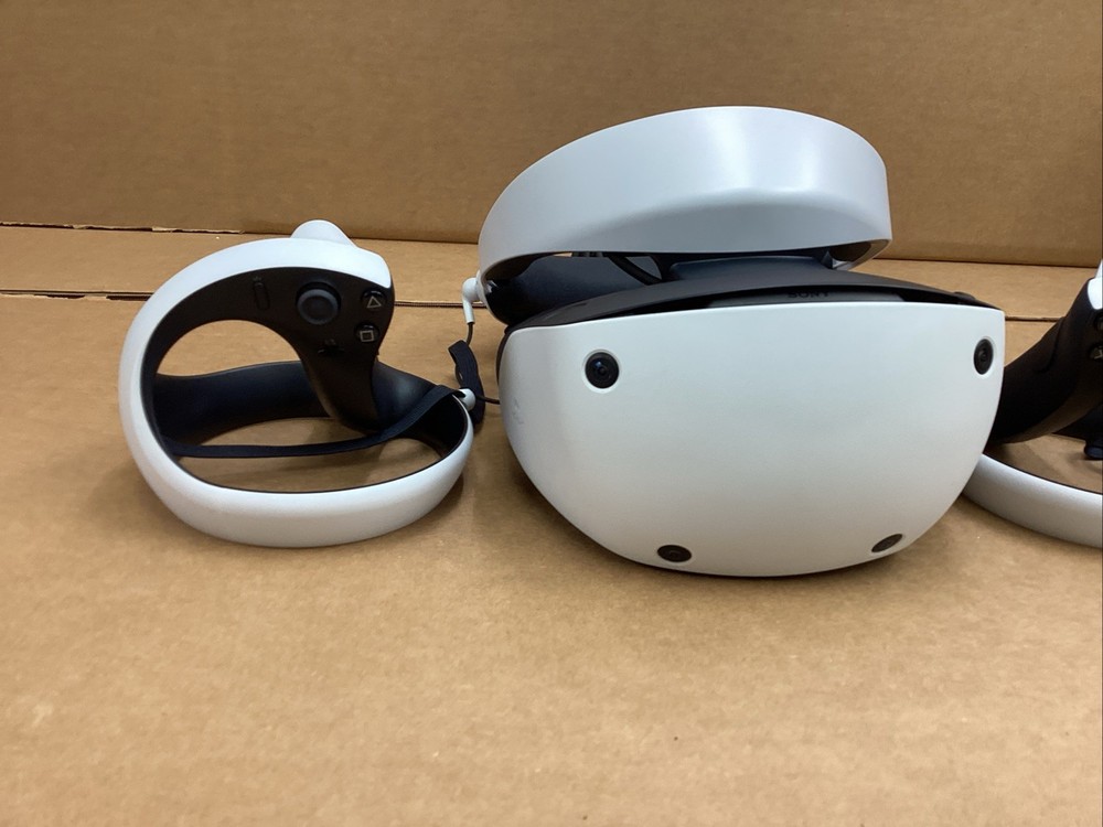 Sony PlayStation VR2 Virtual Reality Headset Bundle CFI-ZVR1