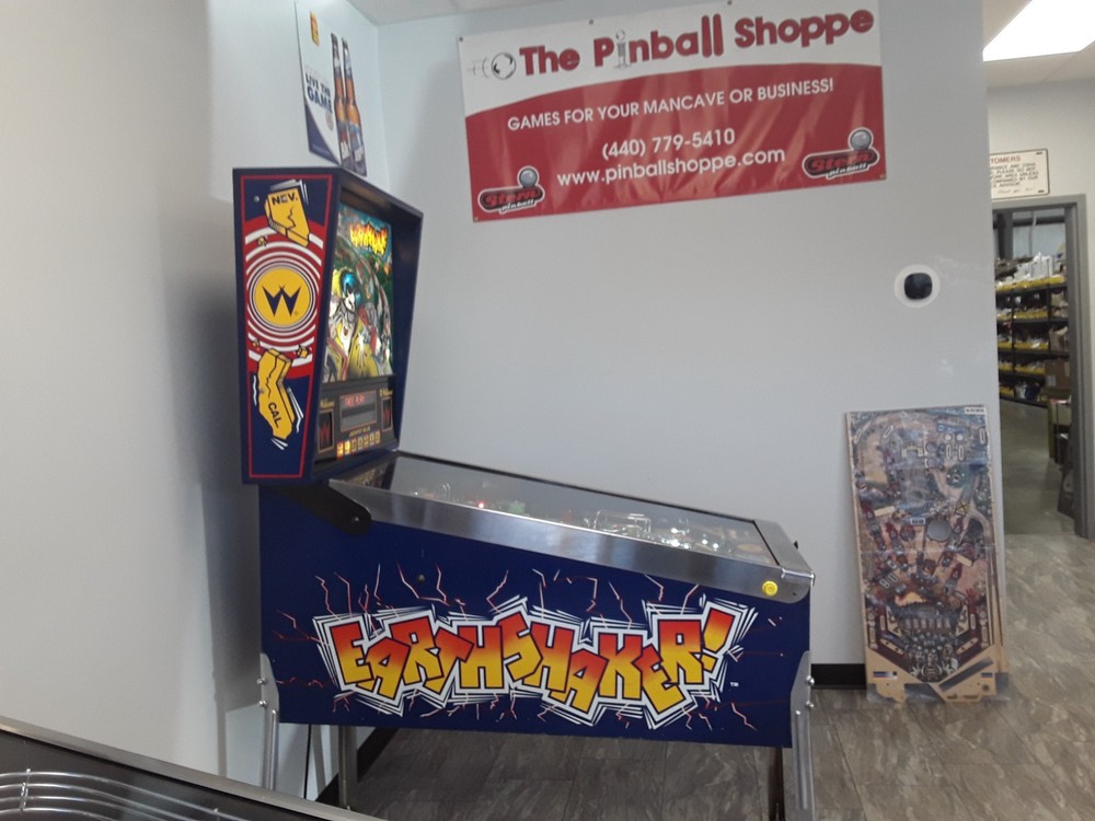 Earthshaker by Williams Pinball Machine