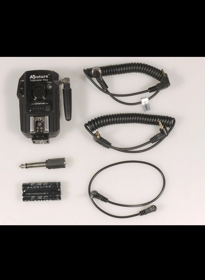 APUTURE TRIGMASTER PLUS TRANSCEIVER TX/RX CANON CAMERA FLASH WIRELESS 2.4
