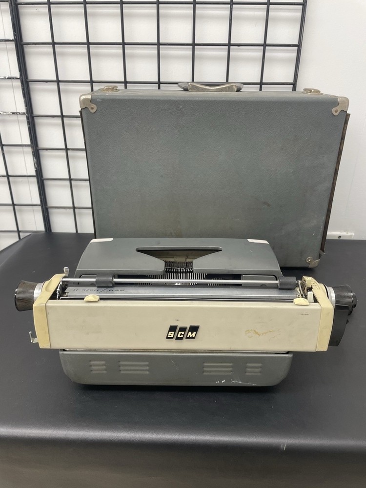 Smith Corona 250 Mark II Electric Office Typewriter With Case, Needs Work
