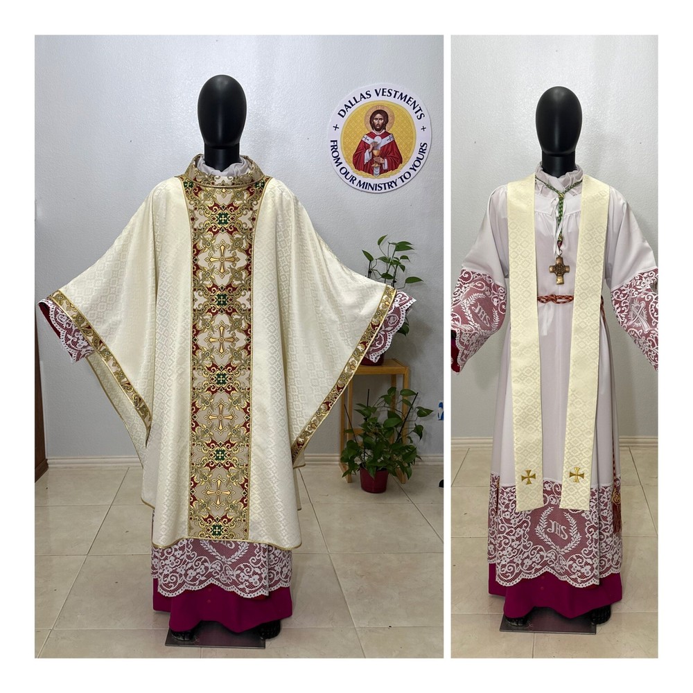 WHITE GOLD GOTHIC DAMASK COLLARED VESTMENT CHASUBLE & STOLE