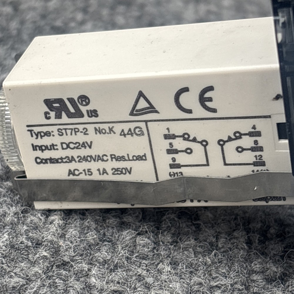 Fuji Electric ST7P-2 Timer Relay With TP88X2 Base Used