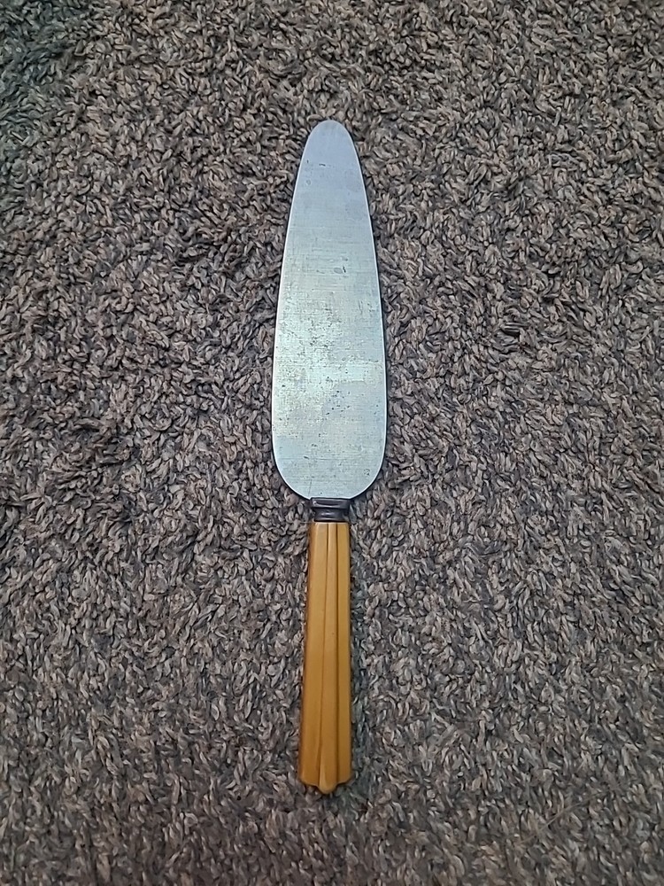 Art Deco Butterscotch Bakelite Handle Pie/Cake Server Spatula