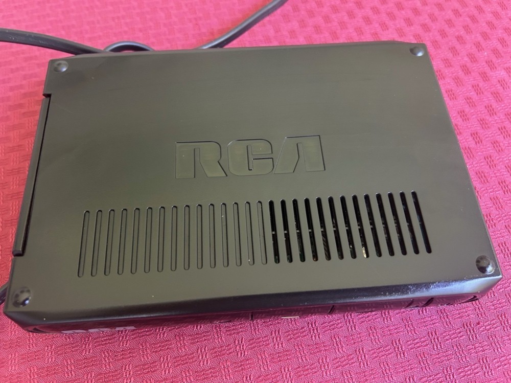 RCA DTA809 Digital Analog TV Converter Box