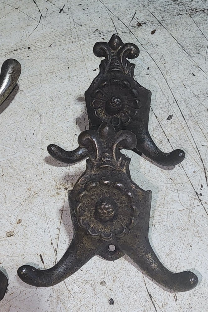 Misc.. Old Coat Hooks Vintage Rustic lot X (9)