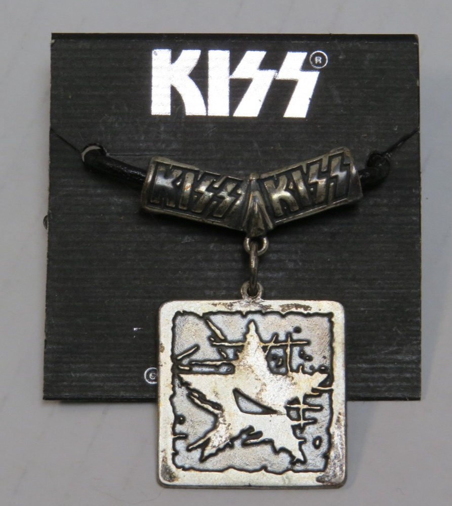 KISS OFFICIAL PAUL STANLEY ICONS NECKLACE ON CARD 1998
