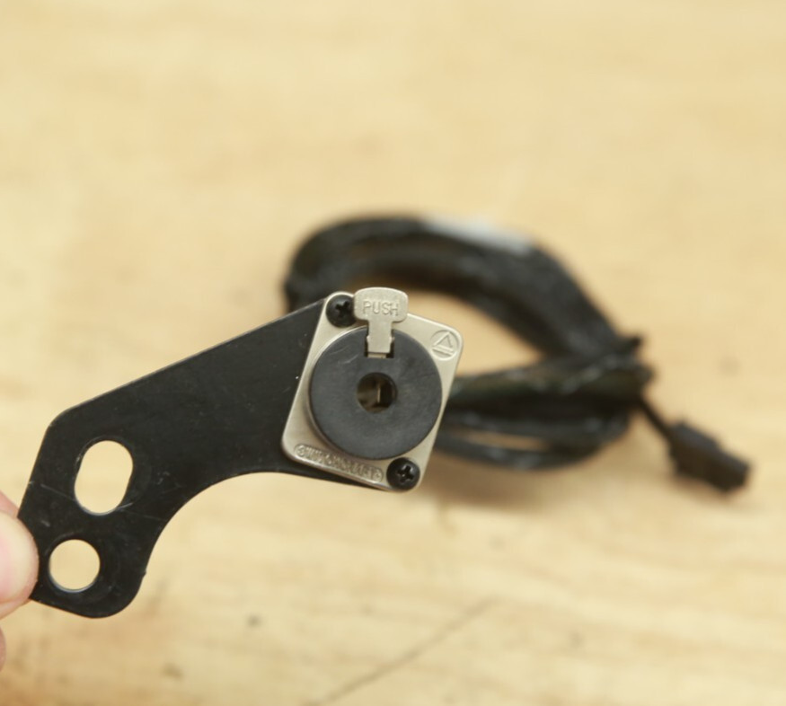 ELE1700335-B Quantum Power Chair Legrest Connection Plug Socket Cable Wire