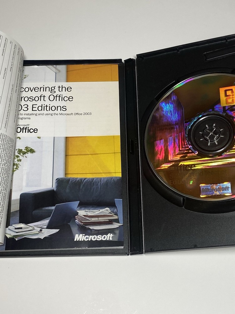 Microsoft Office 2003 Student and Teacher Edition Full Version MS w Key/Booklet