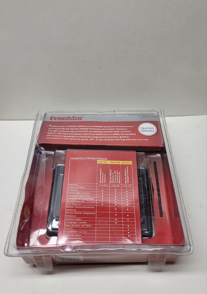 Franklin Dictionary & Thesaurus with Comprehensive Reference Set MWD-1490