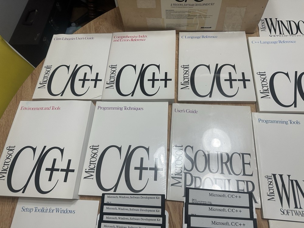 1992 Microsoft C/C++ Windows Software Development Kit Rare Set