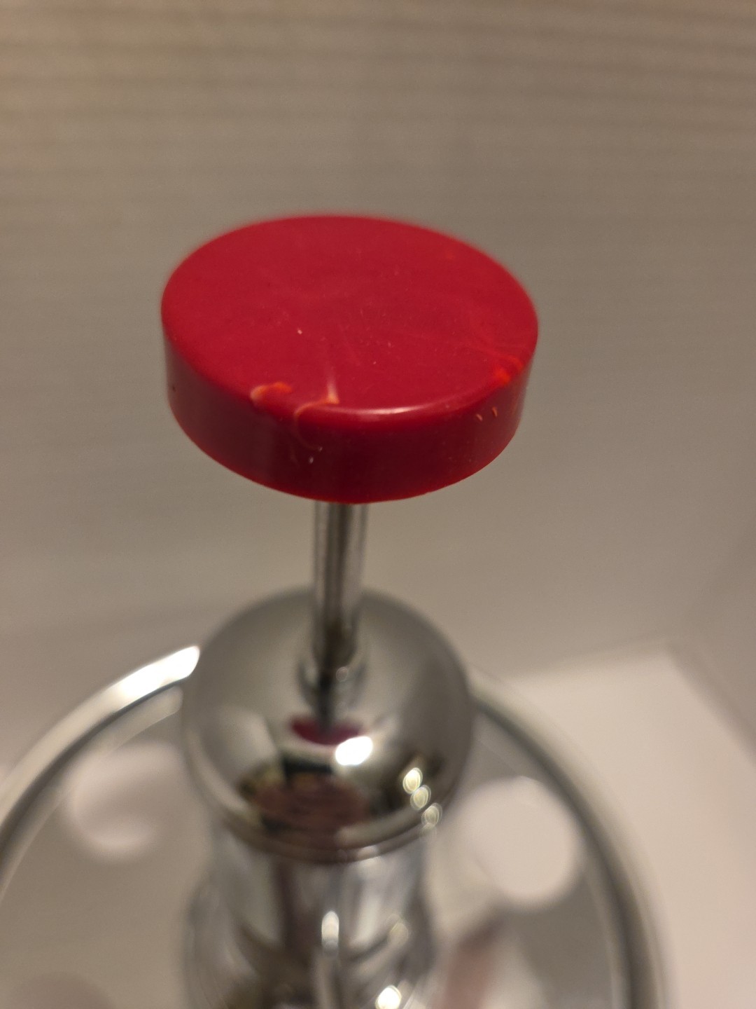 Vintage Art Deco Chrome Liquor Dispenser Pump & 6 Shot Glasses!