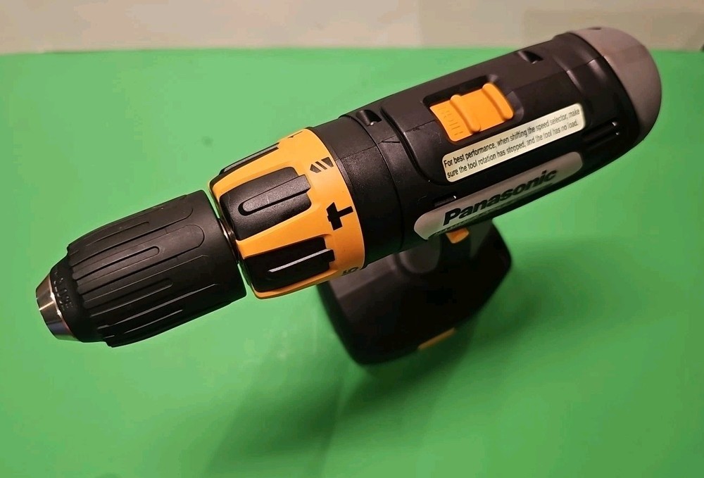 Panasonic EY6950 18V Volt 1/2" Hammer Drill Driver & Battery , Handle